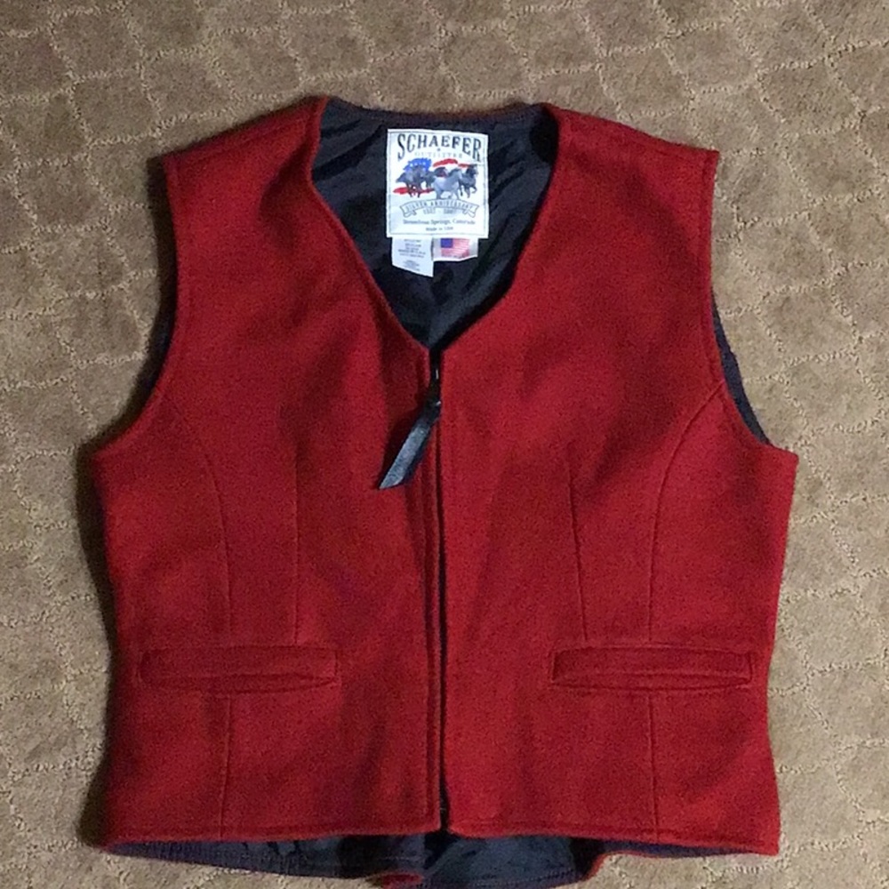 SCHAEFER OUTFITTER CHEYENNE VEST, 100% WOOL